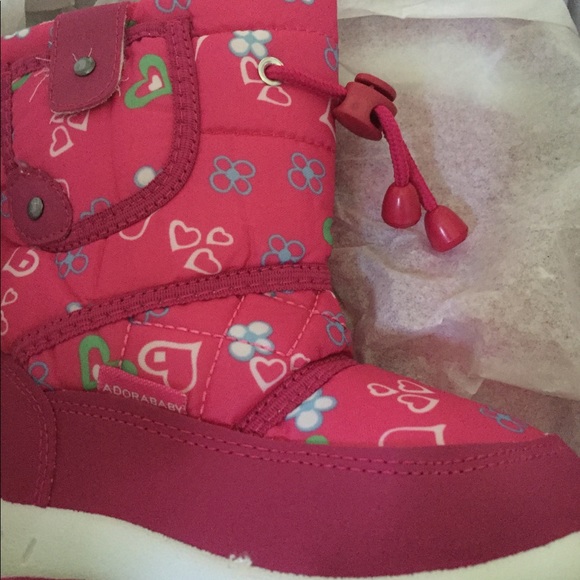 Fuchsia Hearts Snow Boot -Girls, Size: Toddler 10 - Picture 2 of 2